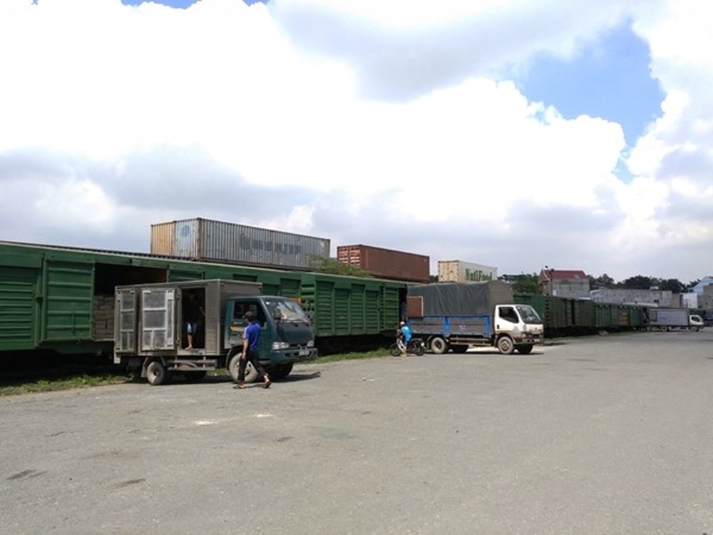 Vận chuyển hàng hóa tại GA Sóng Thần