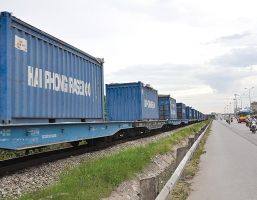 Vận chuyển hàng hóa bằng container đường sắt  - Phương án vận chuyển hiệu quả.